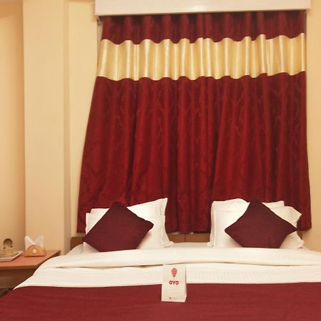 Oyo 13521 Sudhriti Hotel Siliguri Exterior foto